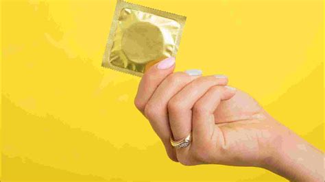 Blowjob ohne Kondomschlucken gegen Aufpreis Hure Witten